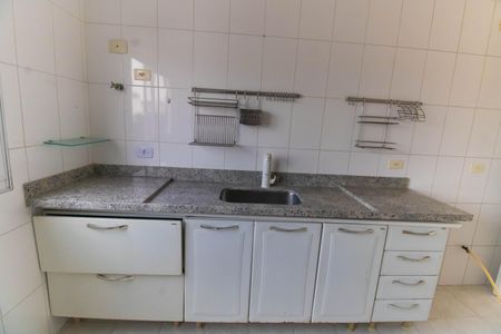 Casa de condomínio para alugar com 230m², 4 quartos e 2 vagasCozinha