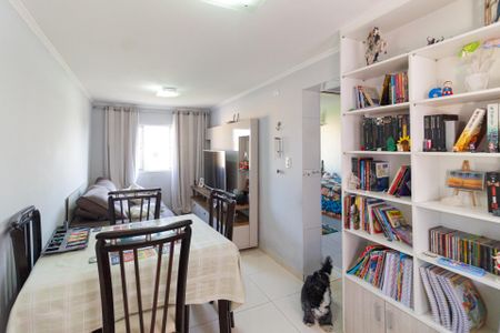 Sala de apartamento para alugar com 2 quartos, 48m² em Conjunto Habitacional Presidente Castelo Branco, Carapicuíba