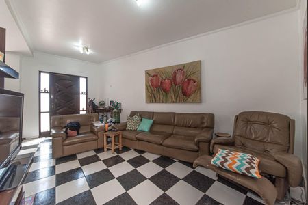 Casa à venda com 150m², 3 quartos e 2 vagasSala