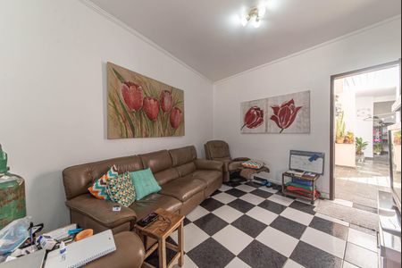 Casa à venda com 150m², 3 quartos e 2 vagasSala