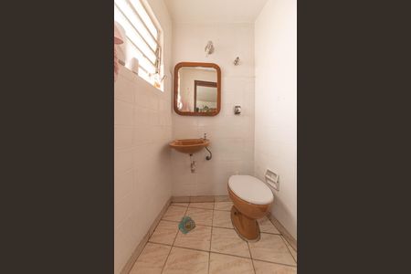 Casa à venda com 150m², 3 quartos e 2 vagasEscritorio - Banheiro