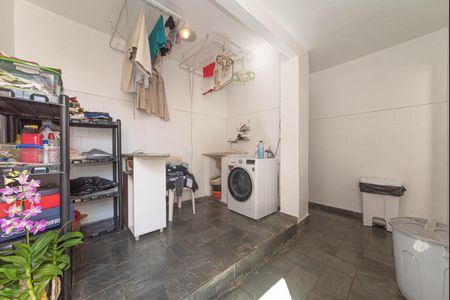 Casa à venda com 150m², 3 quartos e 2 vagasQuintal - Lavanderia