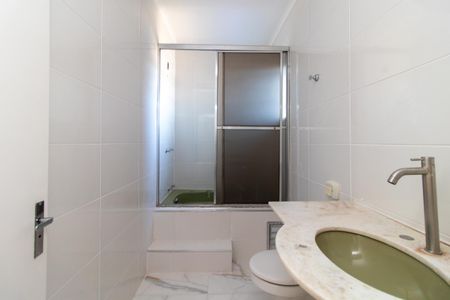 Casa para alugar com 298m², 3 quartos e 2 vagasBanheiro