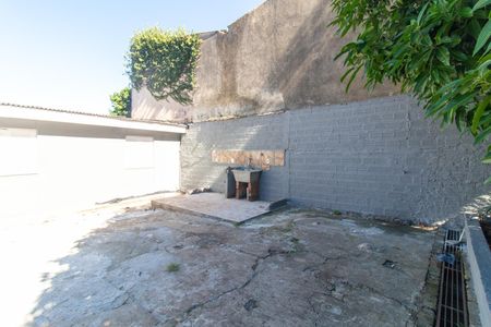 Casa para alugar com 298m², 3 quartos e 2 vagasQuintal