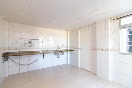 Casa para alugar com 298m², 3 quartos e 2 vagasCozinha e Área de Serviço