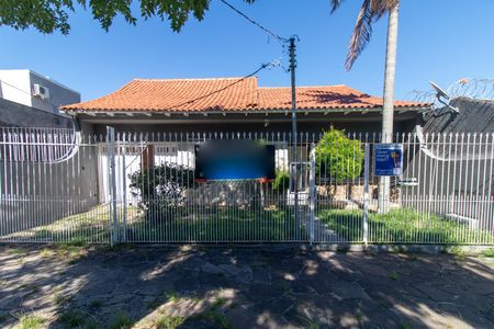 Casa para alugar com 298m², 3 quartos e 2 vagasFachada