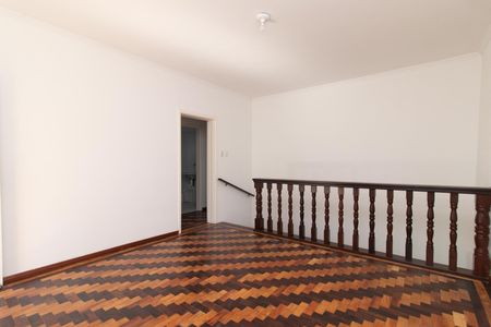 Casa para alugar com 298m², 3 quartos e 2 vagasSala