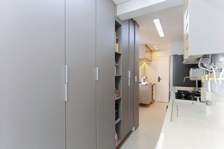 Apartamento à venda com 43m², 2 quartos e 1 vagaCozinha e área de serviço