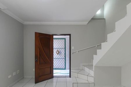 Casa para alugar com 100m², 3 quartos e 2 vagas Casa para alugar com 100m², 3 quartos e 2 vagasSala