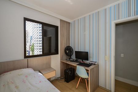 Apartamento à venda com 78m², 3 quartos e 2 vagasQuarto 2