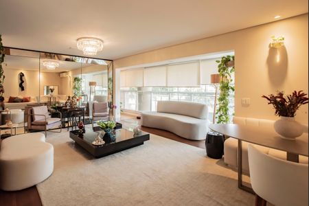 Apartamento à venda com 300m², 4 quartos e 3 vagasSala