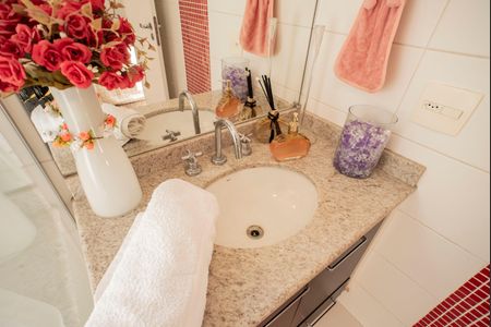 Apartamento à venda com 300m², 4 quartos e 3 vagasBanheiro da Suíte 2