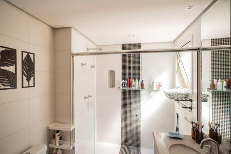 Apartamento à venda com 300m², 4 quartos e 3 vagasBanheiro da Suíte 1