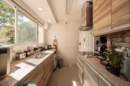 Apartamento à venda com 300m², 4 quartos e 3 vagasCozinha