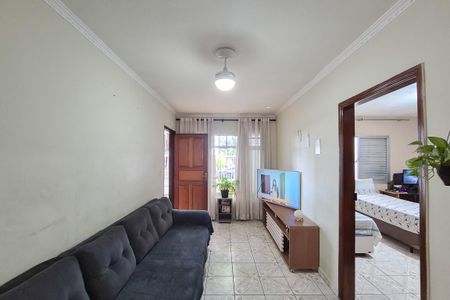 Casa à venda com 159m², 2 quartos e 3 vagasSala