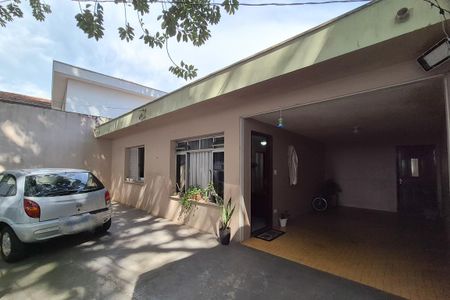 Casa à venda com 159m², 2 quartos e 3 vagasGaragem