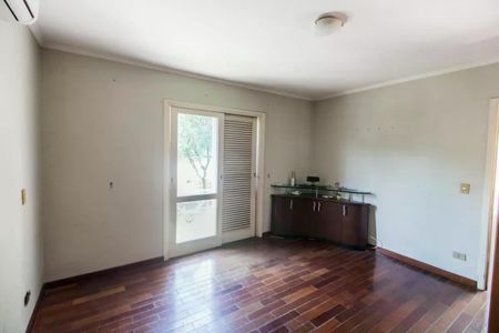 Casa à venda com 4 quartos, 270m² em Alphaville, Santana de Parnaíba