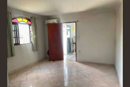 Casa para alugar com 2 quartos, 150m² em Centro, Mesquita