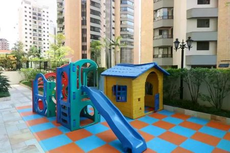 Apartamento à venda com 126m², 4 quartos e 4 vagas