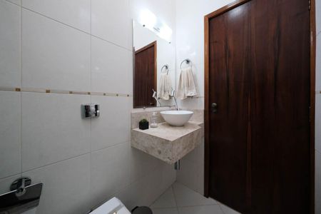 Casa para alugar com 100m², 2 quartos e 1 vagaBanheiro 1