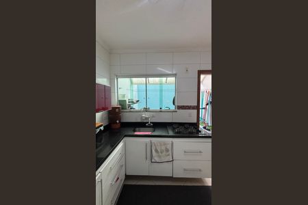 Casa para alugar com 115m², 2 quartos e 1 vagaCozinha