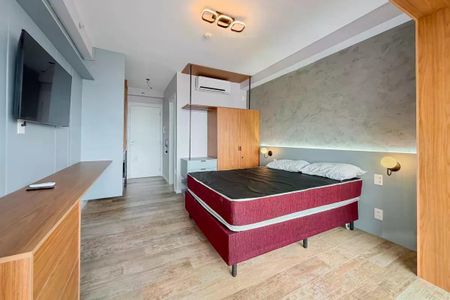 Quarto com cama de casal, TV e ar condicionado. de apartamento para alugar com 1 quarto, 28m² em Ipiranga, São Paulo
