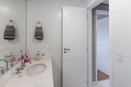 Apartamento à venda com 159m², 4 quartos e 3 vagasBanheiro do Corredor