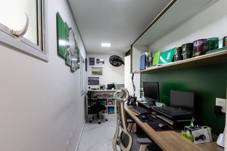Apartamento à venda com 159m², 4 quartos e 3 vagasQuarto 5