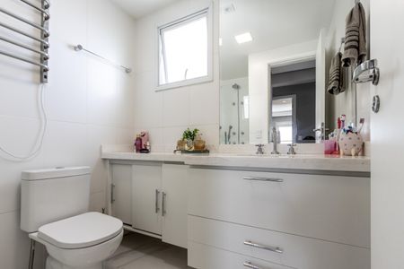 Apartamento à venda com 159m², 4 quartos e 3 vagasBanheiro do Corredor