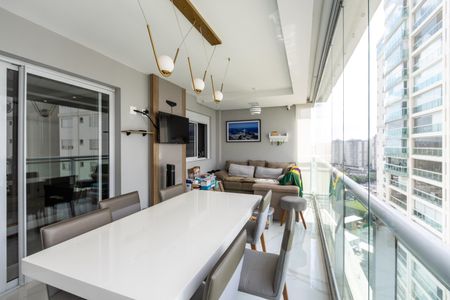 Varanda de apartamento à venda com 4 quartos, 159m² em Água Branca, São Paulo