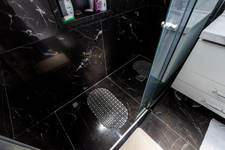 Apartamento à venda com 159m², 4 quartos e 3 vagasQuarto 1 - Banheiro da Suite