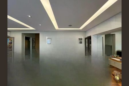 Apartamento à venda com 230m², 4 quartos e 5 vagas