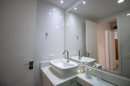 Apartamento à venda com 100m², 3 quartos e sem vagaBanheiro