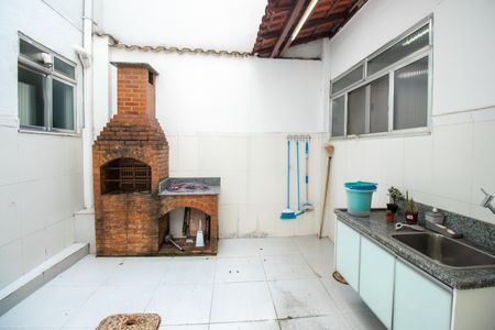 Apartamento à venda com 100m², 3 quartos e sem vagaÁrea de Serviço