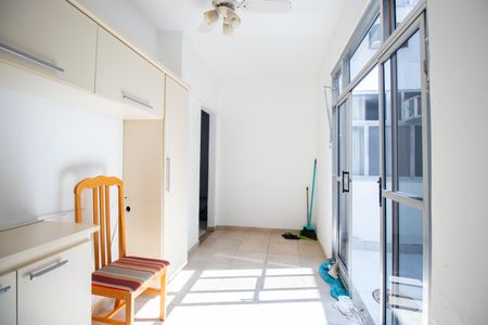 Apartamento à venda com 100m², 3 quartos e sem vagaCopa