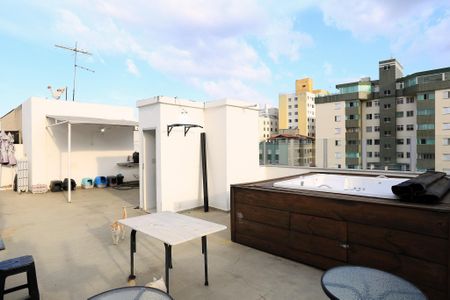 Apartamento à venda com 144m², 3 quartos e 2 vagasCobertura