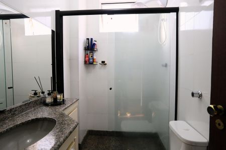 Apartamento à venda com 144m², 3 quartos e 2 vagasBanheiro