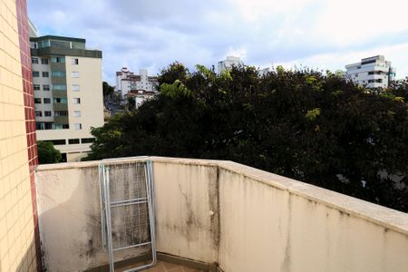 Apartamento à venda com 144m², 3 quartos e 2 vagasVaranda