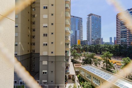 Apartamento à venda com 135m², 4 quartos e 3 vagasVista da Suíte 2