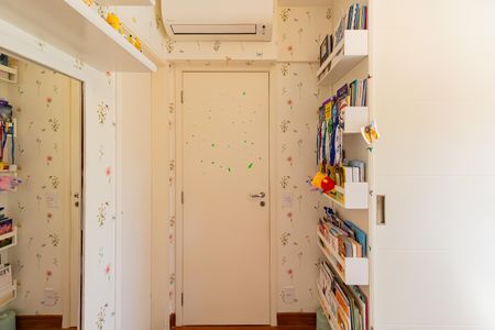 Apartamento à venda com 135m², 4 quartos e 3 vagasSuíte 2