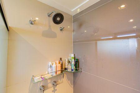 Apartamento à venda com 135m², 4 quartos e 3 vagasBanheiro da Suíte 1