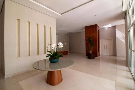 Apartamento à venda com 135m², 4 quartos e 3 vagasHall social
