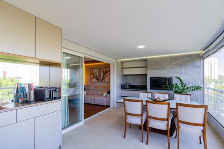 Apartamento à venda com 135m², 4 quartos e 3 vagasVaranda gourmet