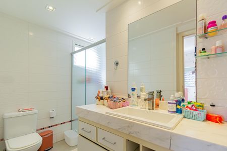 Apartamento à venda com 135m², 4 quartos e 3 vagasBanheiro da Suíte 2