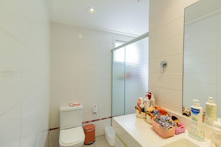Apartamento à venda com 135m², 4 quartos e 3 vagasBanheiro da Suíte 2