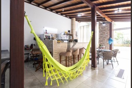 Apartamento à venda com 203m², 3 quartos e 1 vaga Apartamento à venda com 203m², 3 quartos e 1 vagaFoto 02