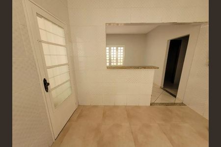 Casa para alugar com 150m², 3 quartos e 2 vagasSala