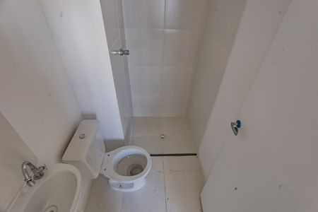 Banheiro de apartamento para alugar com 2 quartos, 20m² em Vila Santo Estefano, São Paulo