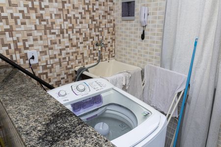 Casa para alugar com 90m², 2 quartos e 1 vagaÁrea de Serviço