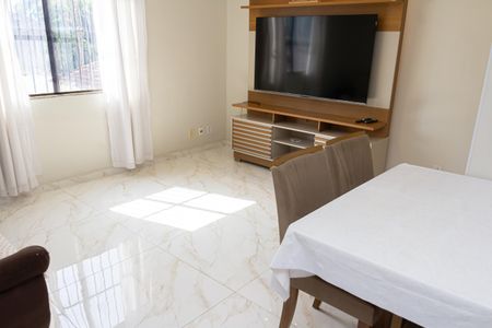 Casa para alugar com 90m², 2 quartos e 1 vagaSala